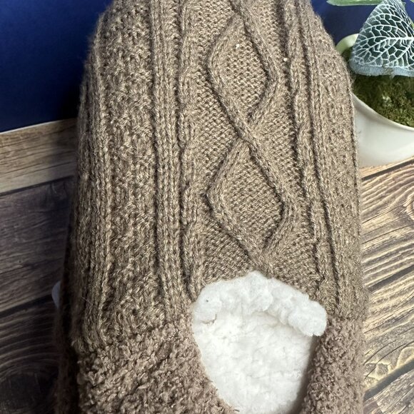 NWT Northeast Outfitters Women's Cozy Cabin Slippers Size S/M (Diamond Taupe) - Picture 4 of 9